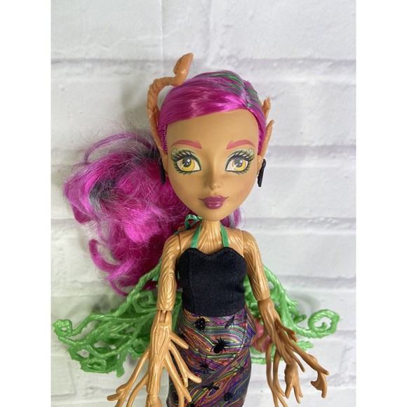 Monster High Garden Ghouls Treesa Thornwillow Tree Doll 14in With Outfit Shoes - Picture 3 of 9